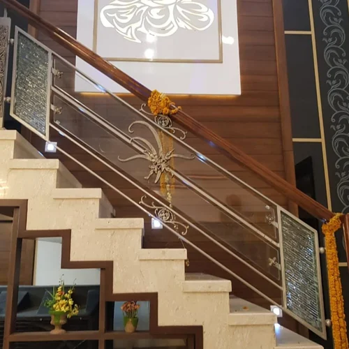 Cầu thang sắt mỹ thuật kết hợp gỗ: Sự kết hợp hoàn hảo giữa hiện đại và truyền thống Các bước thi công cầu thang sắt mỹ thuật kết hợp gỗ
