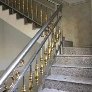 Cau thang sat my nghe 2