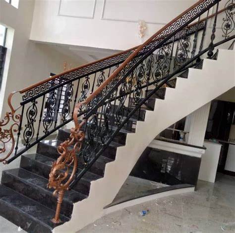 Cầu thang sắt nghệ thuật Cầu thang sắt nghệ thuật
