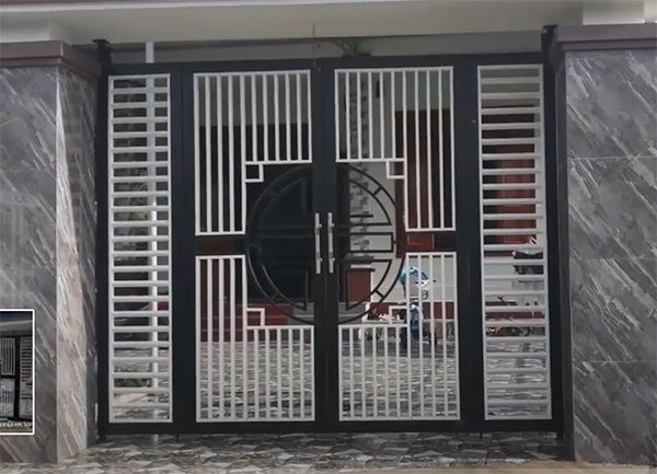 Mau cong sat 4 canh dep 12