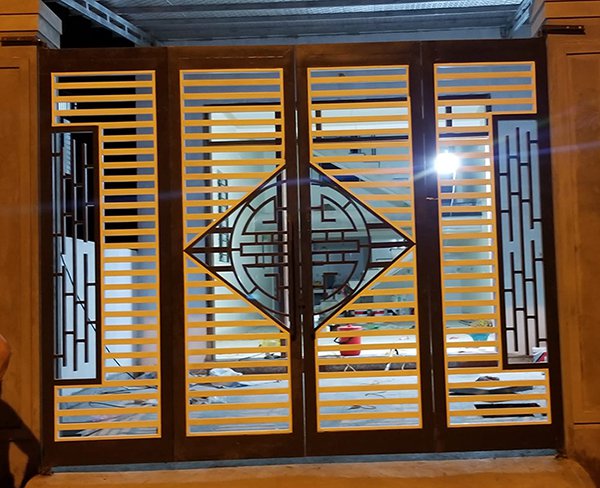 Mau cong sat 4 canh dep 17