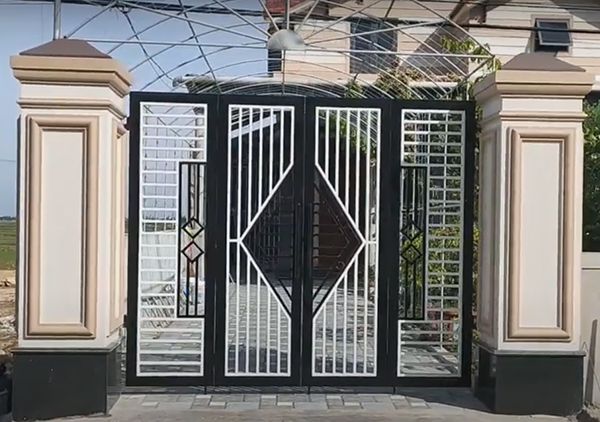 Mau cong sat 4 canh dep 47