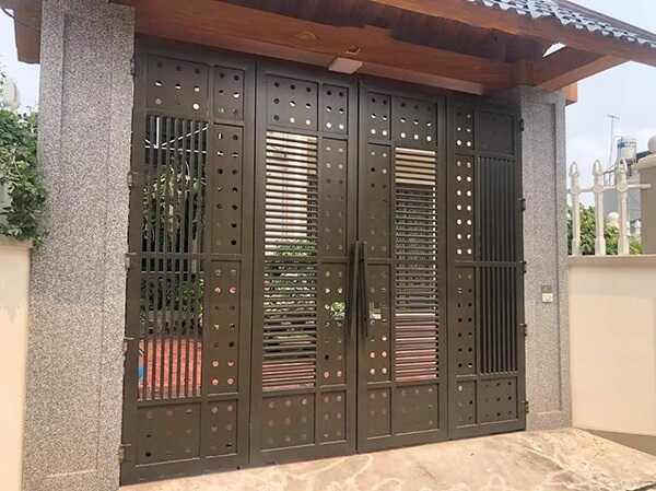 Mau cong sat 4 canh dep 52