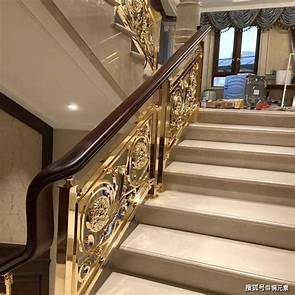 Mau lan can cau thang sat my thuat dep 27