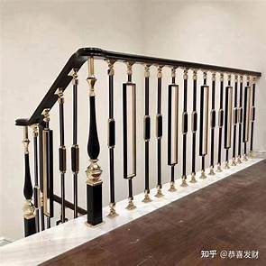 Mau lan can cau thang sat my thuat dep 66