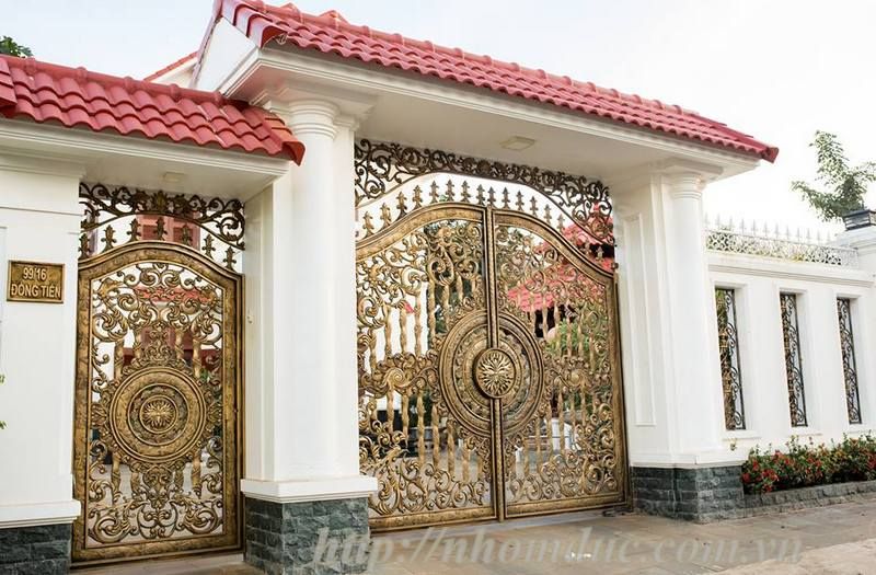 Cổng sắt 3 cánh: Lựa chọn khác biệt cho ngôi nhà hiện đại Ưu điểm và nhược điểm của cổng sắt 3 cánh