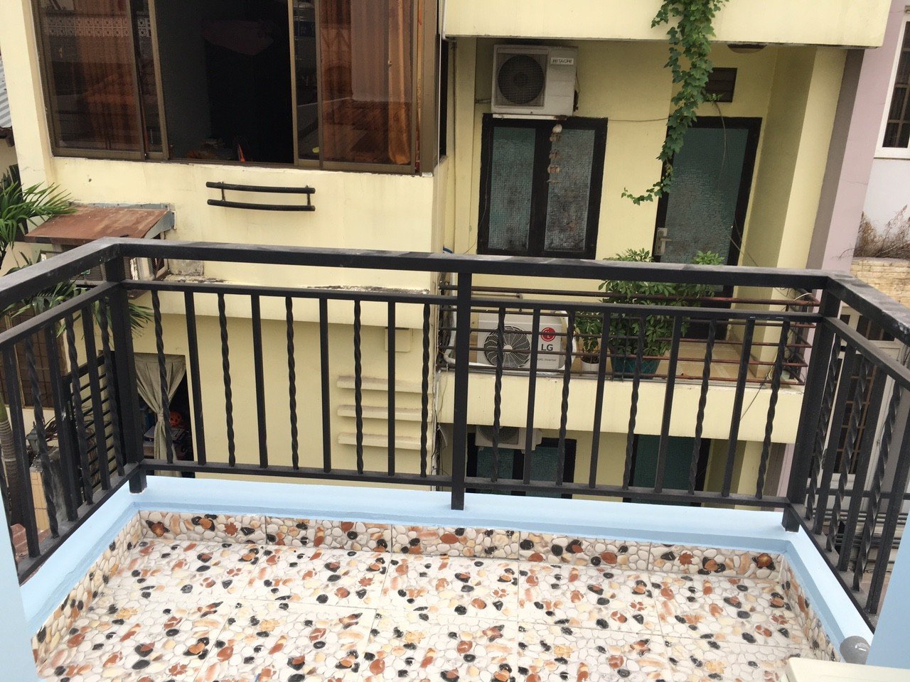 Ban công sắt mỹ thuật