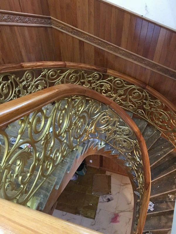 Cầu thang nhôm đúc