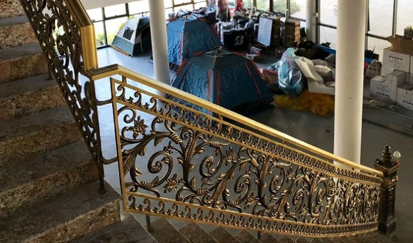 Cầu thang nhôm đúc