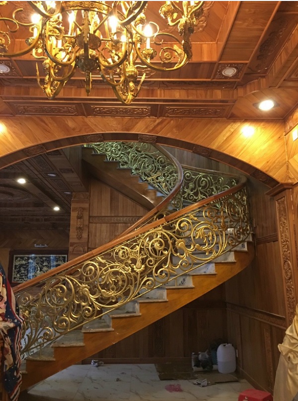 Cầu thang nhôm đúc