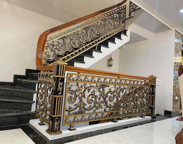 Cầu thang nhôm đúc