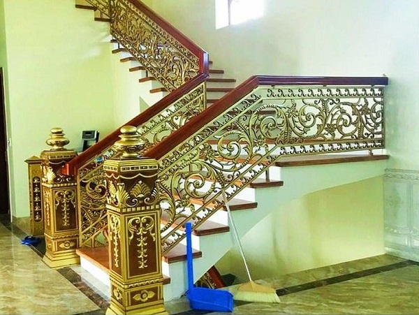 Cầu thang nhôm đúc