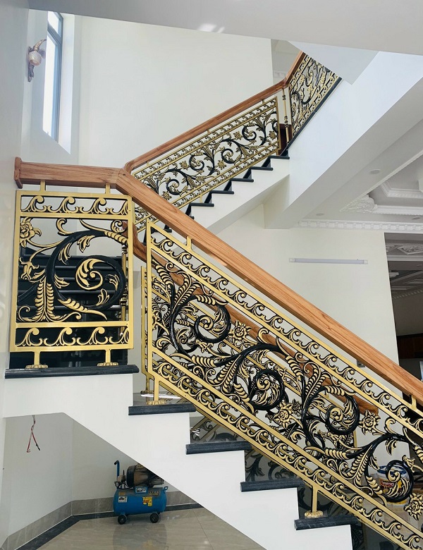 Cầu thang nhôm đúc