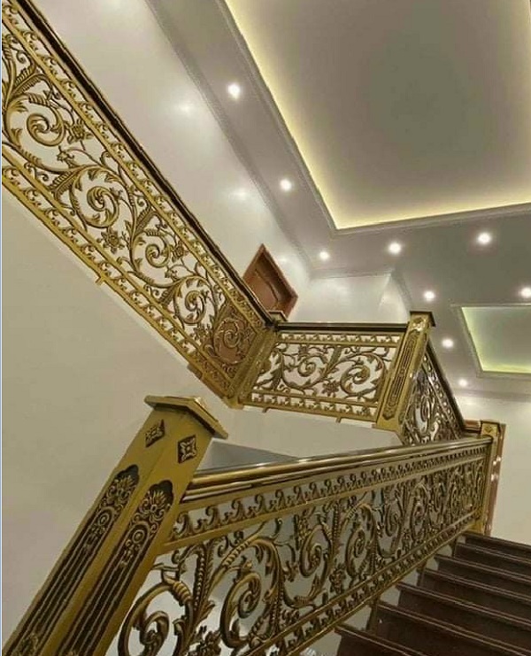 Cầu thang nhôm đúc