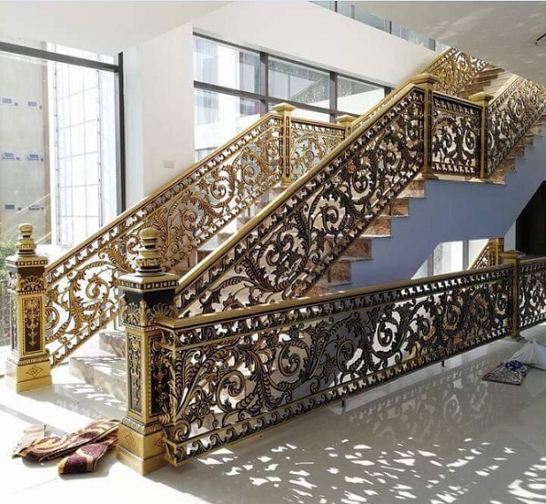 Cầu thang nhôm đúc