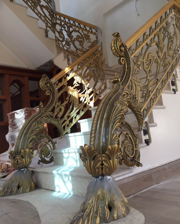 Cầu thang nhôm đúc