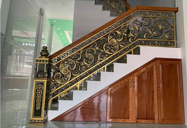 Cầu thang nhôm đúc