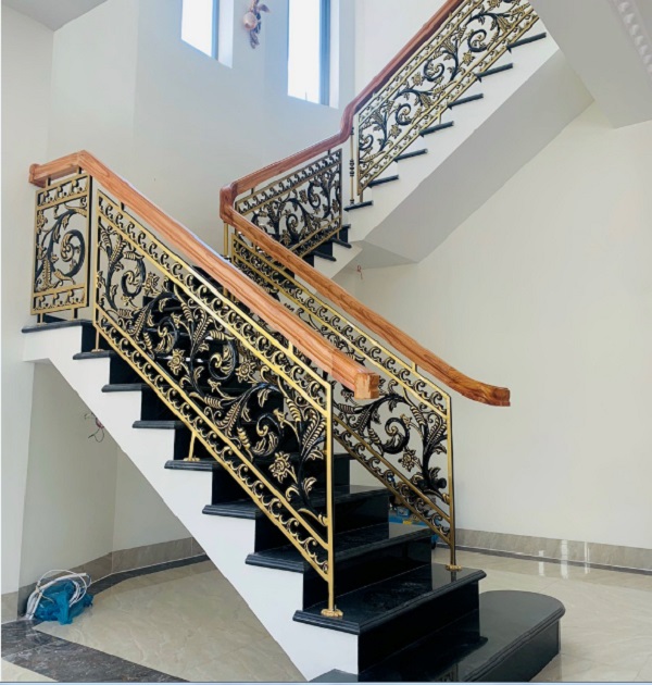 Cầu thang nhôm đúc