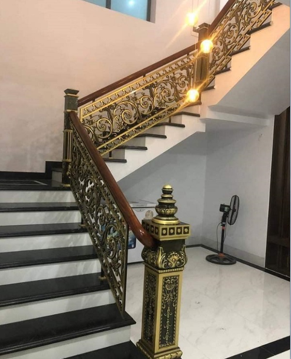 Cầu thang nhôm đúc