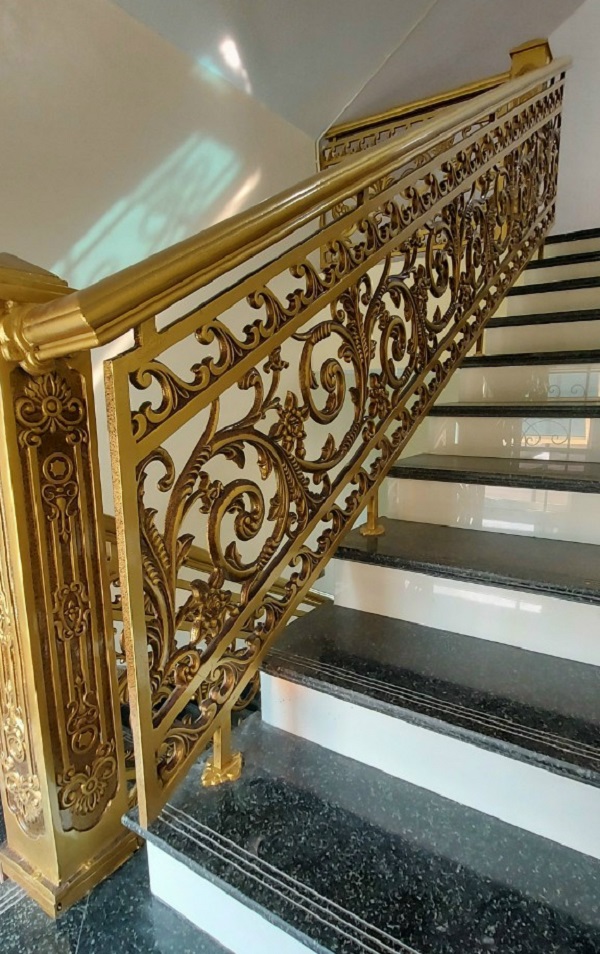 Cầu thang nhôm đúc