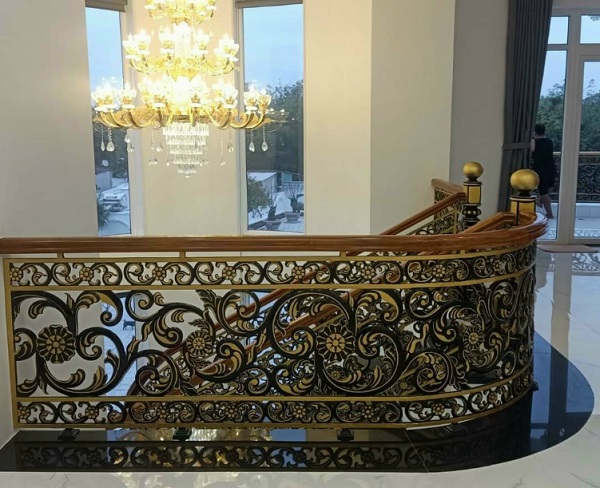 Cầu thang nhôm đúc