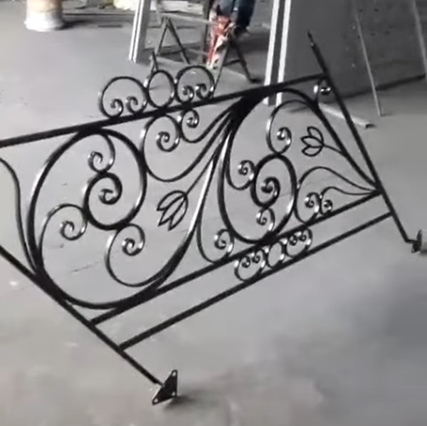 Cầu thang sắt mỹ thuật