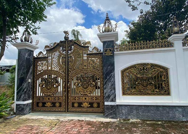 Cửa cổng nhôm đúc