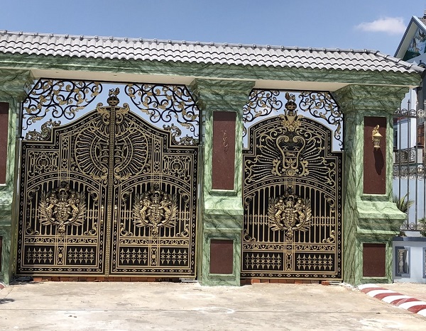 Cửa cổng nhôm đúc