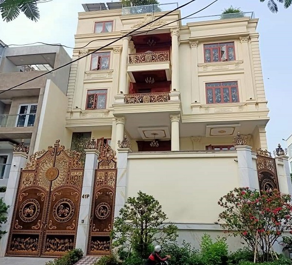 Cửa cổng nhôm đúc