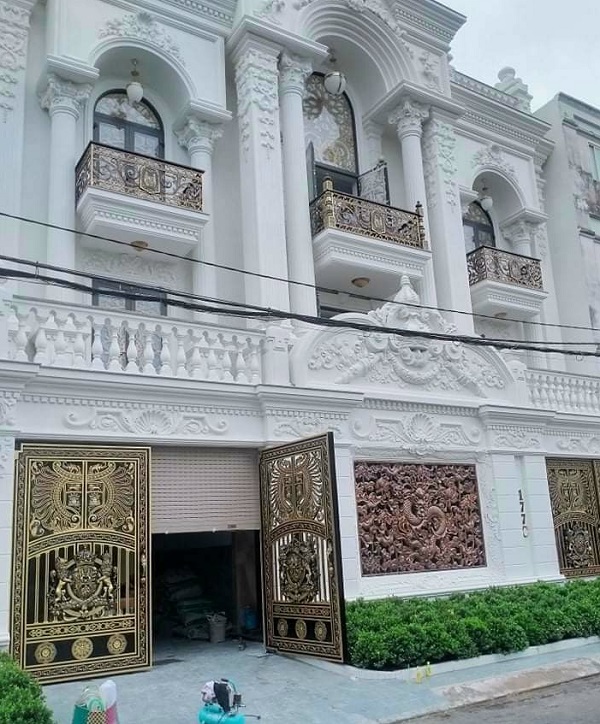 Cửa cổng nhôm đúc