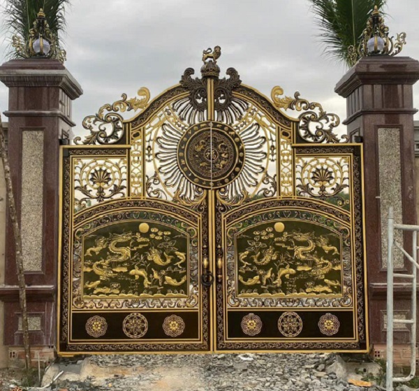 Cửa cổng nhôm đúc