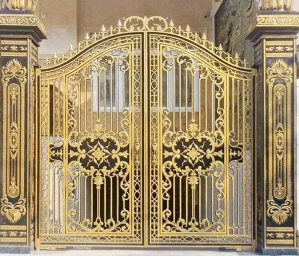 Cửa cổng nhôm đúc