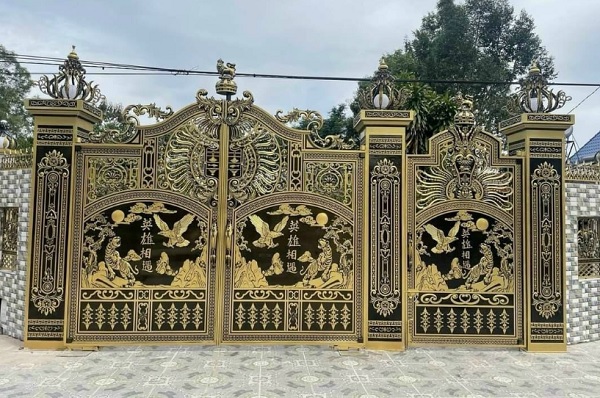 Cửa cổng nhôm đúc