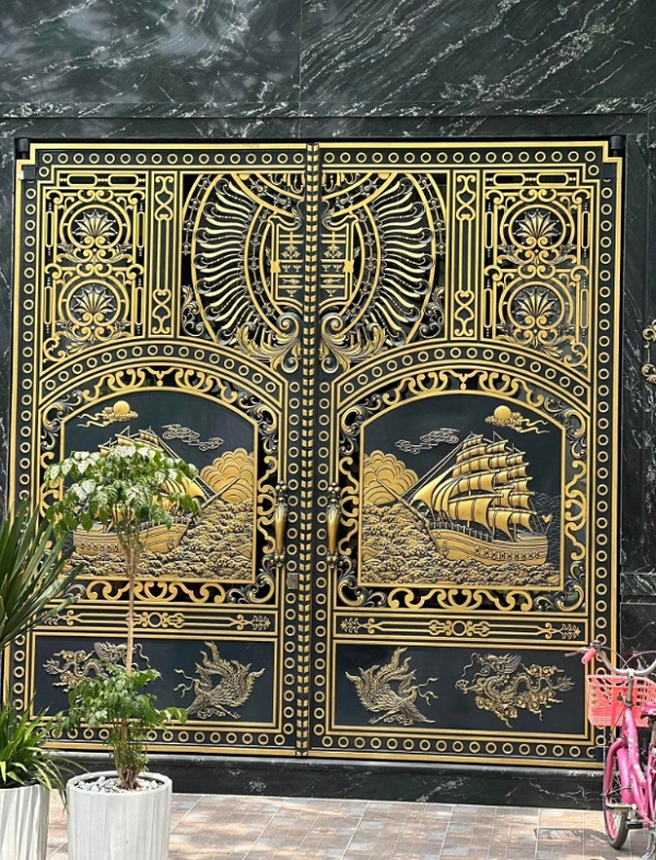 Cửa cổng nhôm đúc