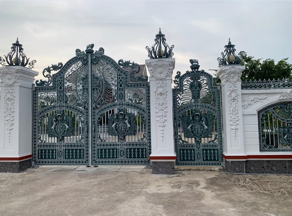 Cửa cổng nhôm đúc