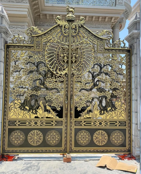 Cửa cổng nhôm đúc