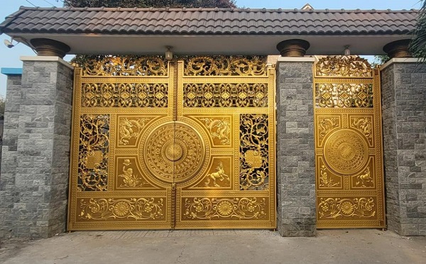 Cửa cổng nhôm đúc