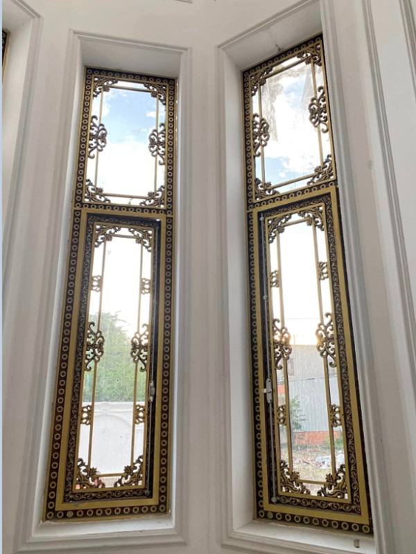 Cửa cổng nhôm đúc