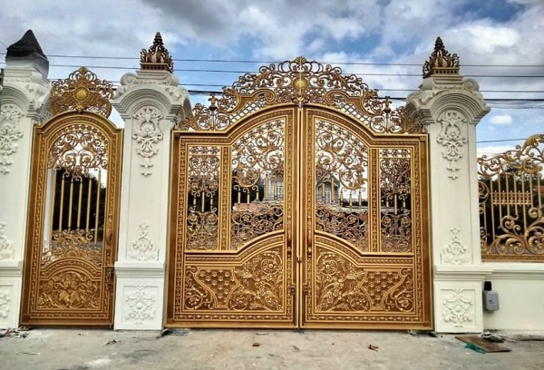 Cửa cổng nhôm đúc