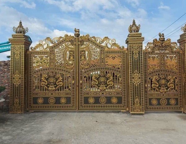 Cửa cổng nhôm đúc