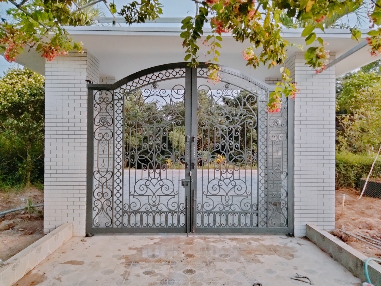 Cửa cổng sắt mỹ thuật