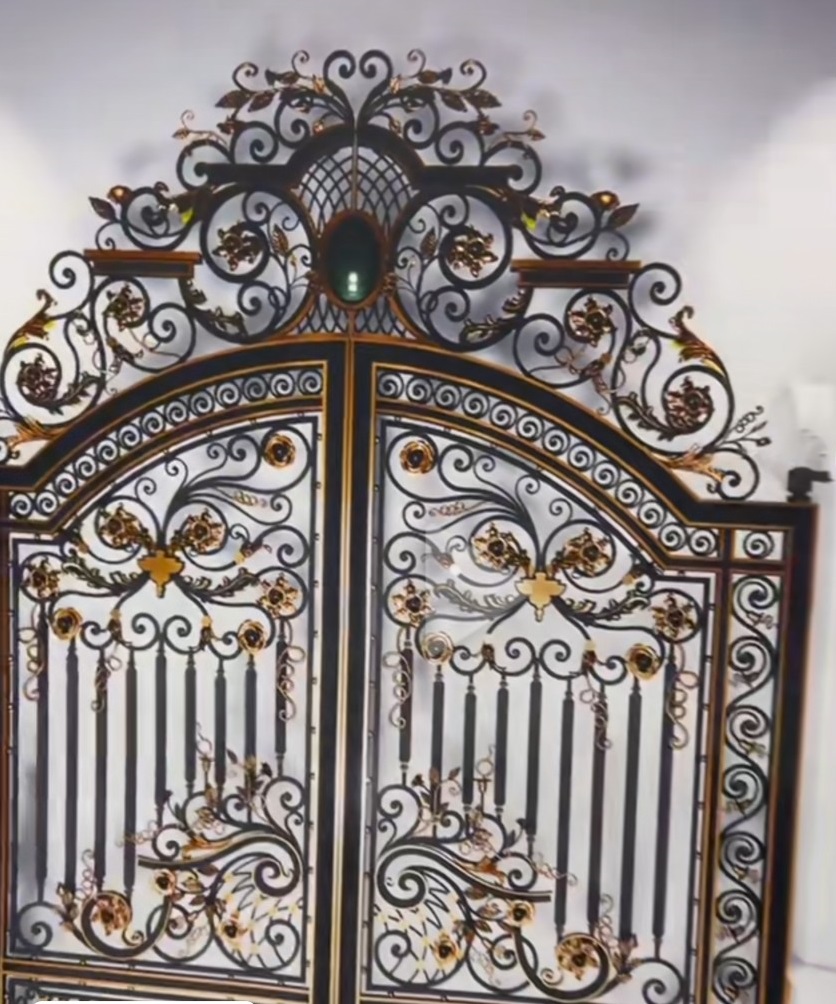 Cửa cổng sắt mỹ thuật