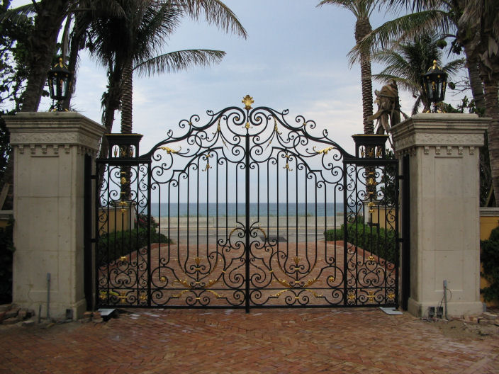 Cửa cổng sắt mỹ thuật