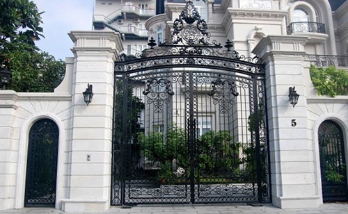 Cửa cổng sắt mỹ thuật