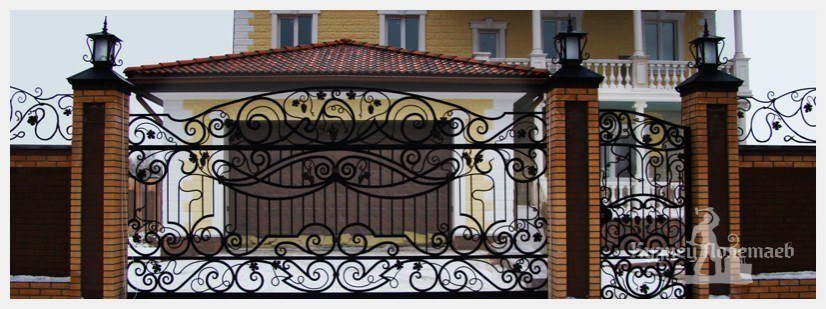 Cửa cổng sắt mỹ thuật