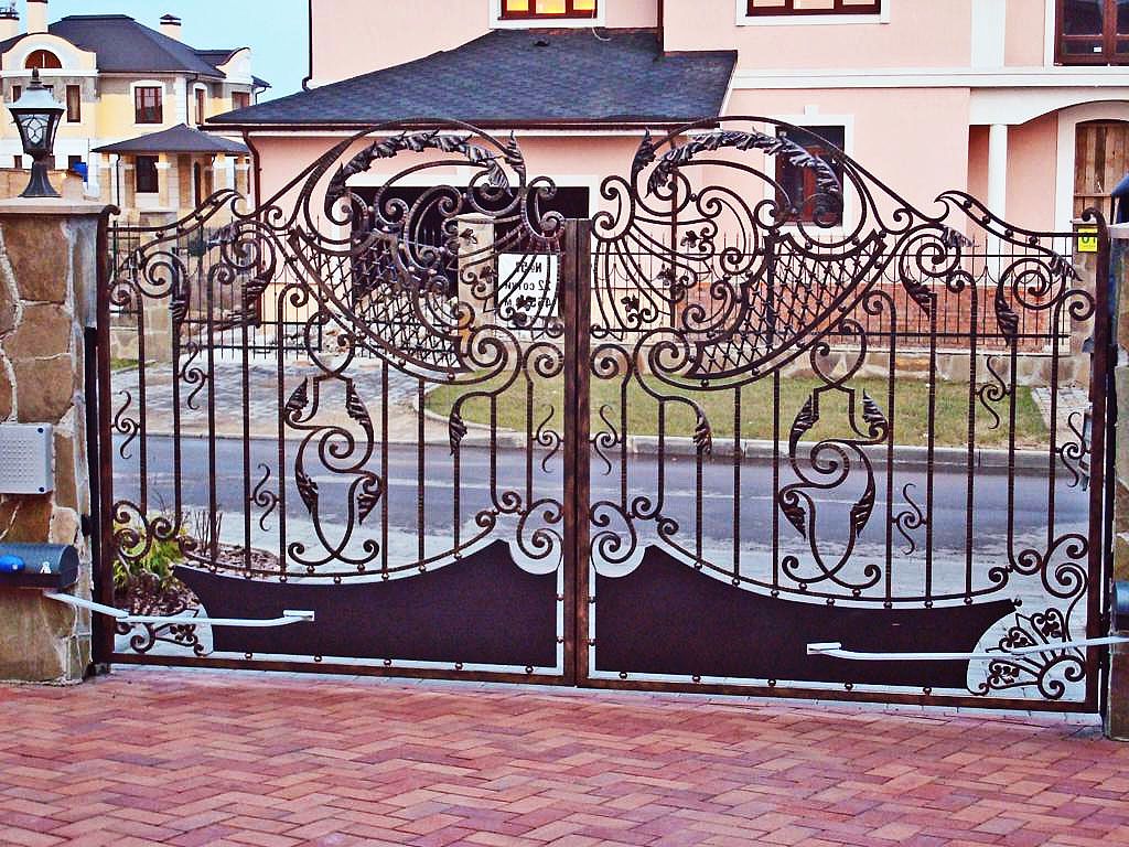 Cửa cổng sắt mỹ thuật