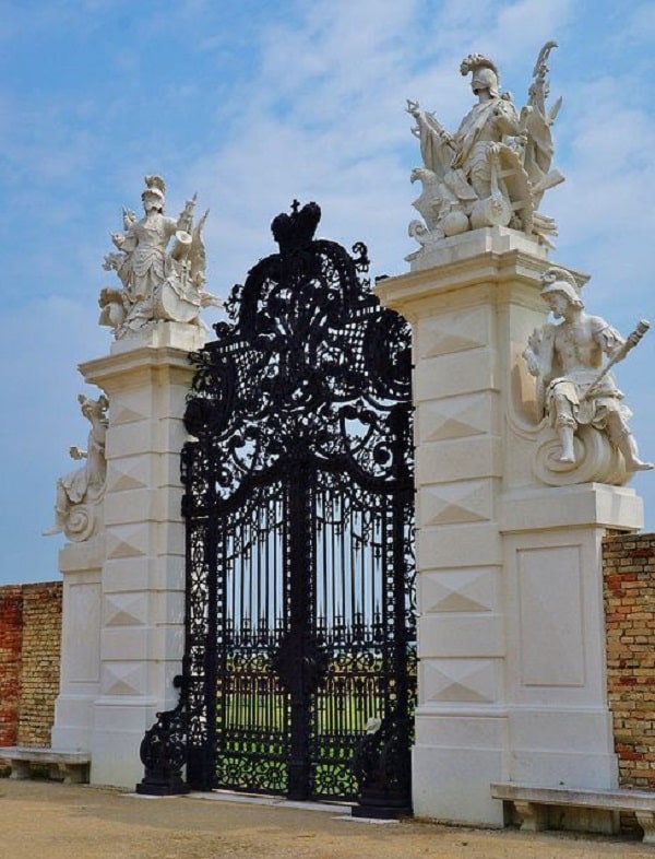 Cửa cổng sắt mỹ thuật