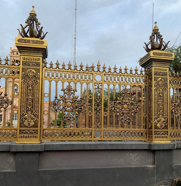 Hàng rào nhôm đúc