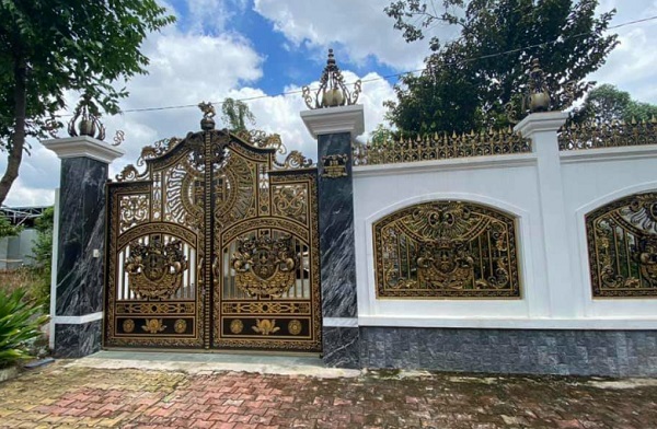 Hàng rào nhôm đúc