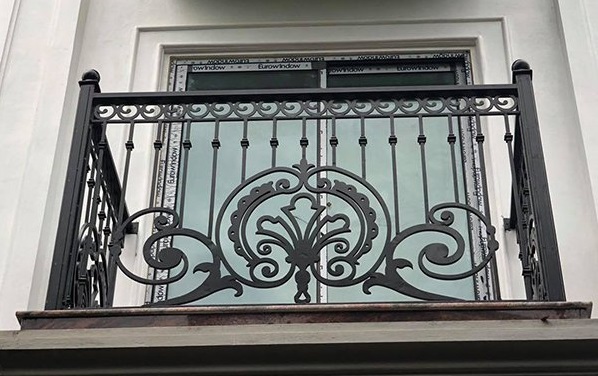 Lan can sắt mỹ thuật